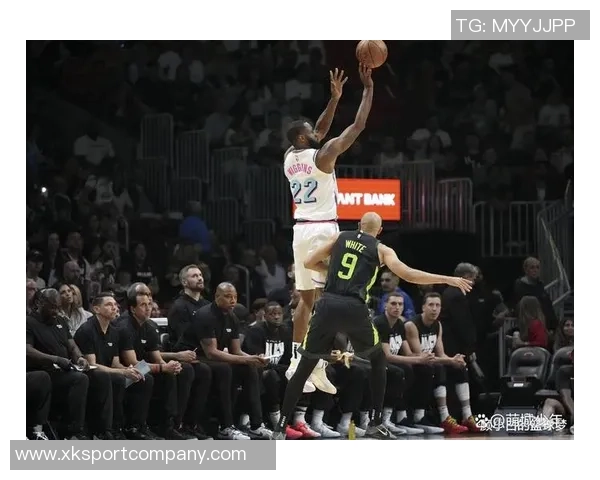 德里克怀特表现低迷12投仅3中三分球命中率不佳失误频繁